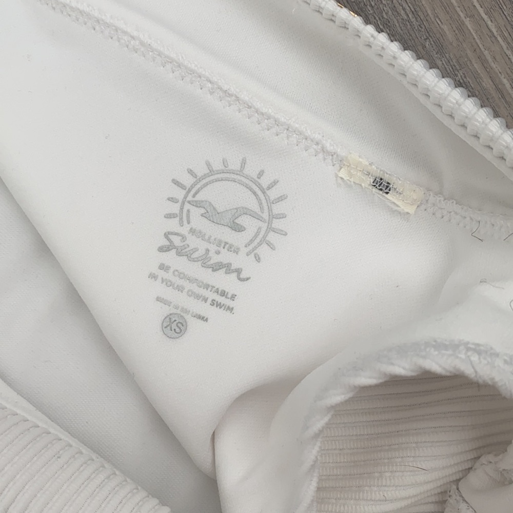 White Bikini - image 3